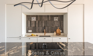 Appartement avec vue sur la mer à vendre à distance de marche de Puerto Banús et de la plage à Nueva Andalucía, Marbella 799808 