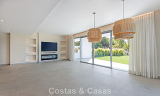 Maison mitoyenne moderne à vendre à proximité des commodités de guadalmina et du centre de San Pedro, Marbella 799885 