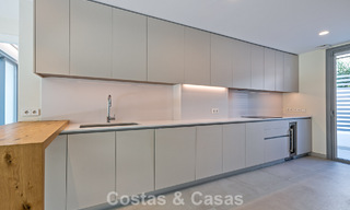 Maison mitoyenne moderne à vendre à proximité des commodités de guadalmina et du centre de San Pedro, Marbella 799886 