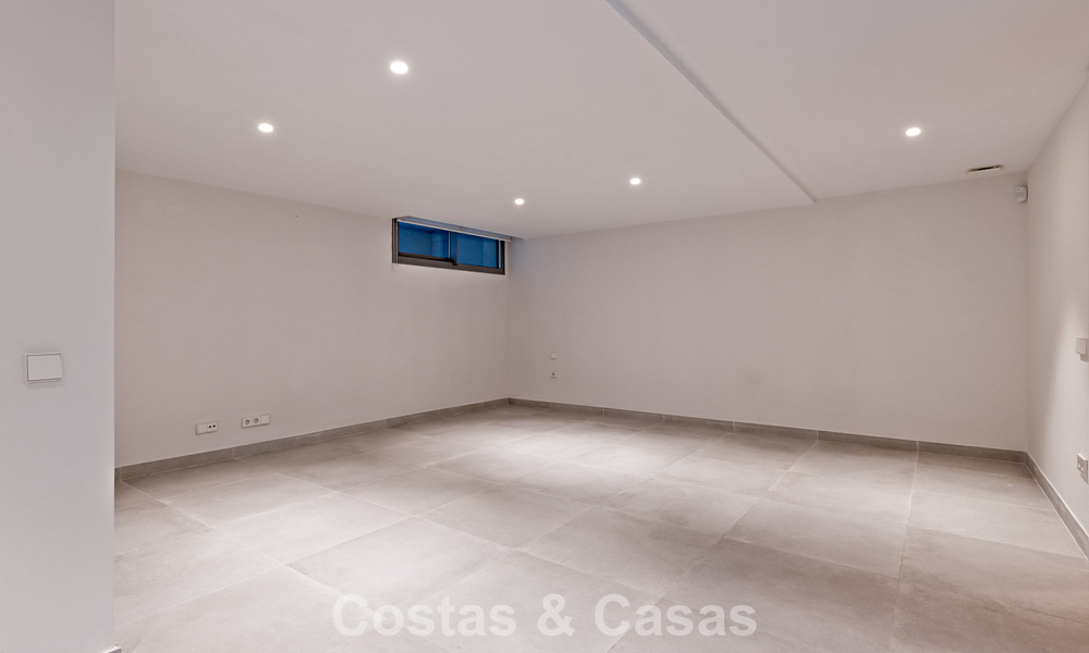 Maison mitoyenne moderne à vendre à proximité des commodités de guadalmina et du centre de San Pedro, Marbella 799890