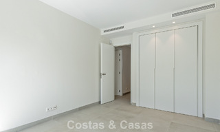 Maison mitoyenne moderne à vendre à proximité des commodités de guadalmina et du centre de San Pedro, Marbella 799894 