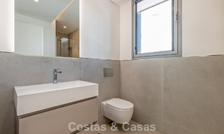 Maison mitoyenne moderne à vendre à proximité des commodités de guadalmina et du centre de San Pedro, Marbella 799898 