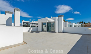 Maison mitoyenne moderne à vendre à proximité des commodités de guadalmina et du centre de San Pedro, Marbella 799902 
