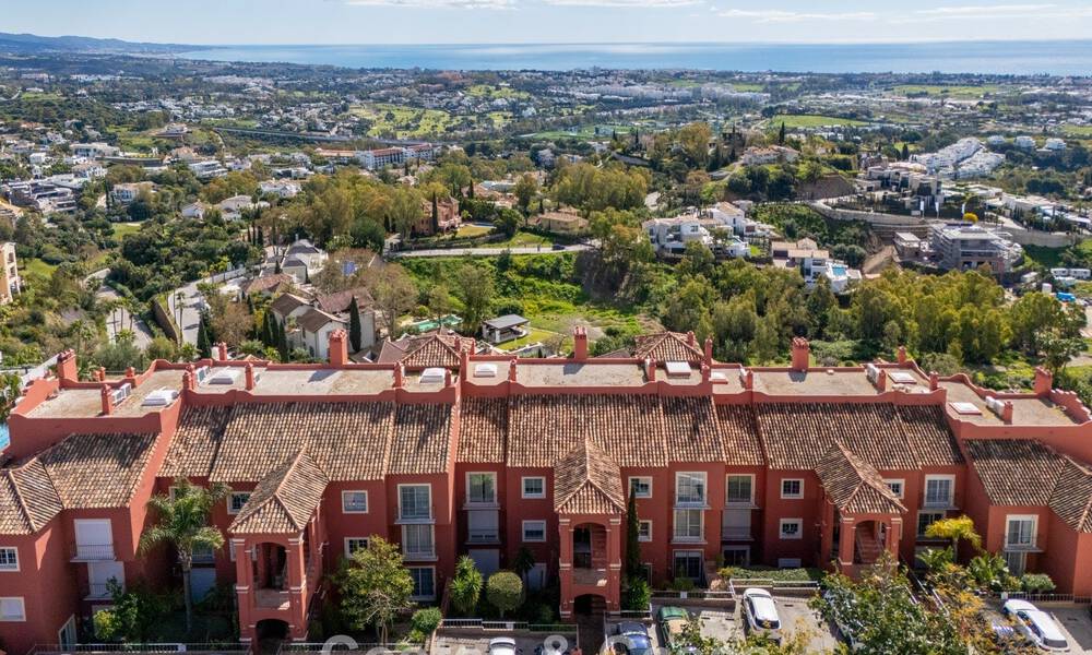 Penthouse haut de gamme entièrement rénové avec vue spectaculaire sur la mer à vendre à Marbella - Benahavís 800036