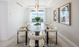 Penthouse haut de gamme entièrement rénové avec vue spectaculaire sur la mer à vendre à Marbella - Benahavís 800048 