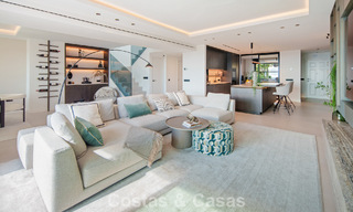 Penthouse haut de gamme entièrement rénové avec vue spectaculaire sur la mer à vendre à Marbella - Benahavís 800052 