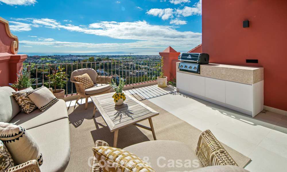 Penthouse haut de gamme entièrement rénové avec vue spectaculaire sur la mer à vendre à Marbella - Benahavís 800055