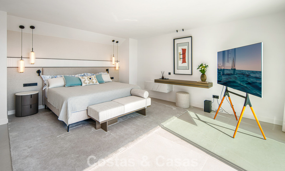 Penthouse haut de gamme entièrement rénové avec vue spectaculaire sur la mer à vendre à Marbella - Benahavís 800058