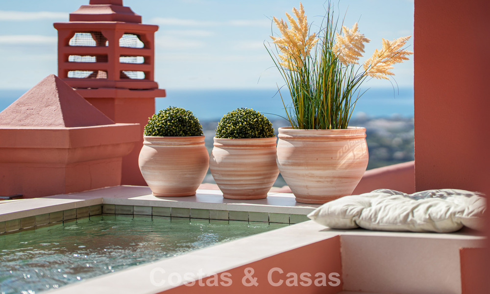 Penthouse haut de gamme entièrement rénové avec vue spectaculaire sur la mer à vendre à Marbella - Benahavís 800079