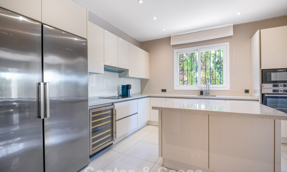 Villa de luxe avec espace de divertissement à vendre à Nueva Andalucía, Marbella 799979