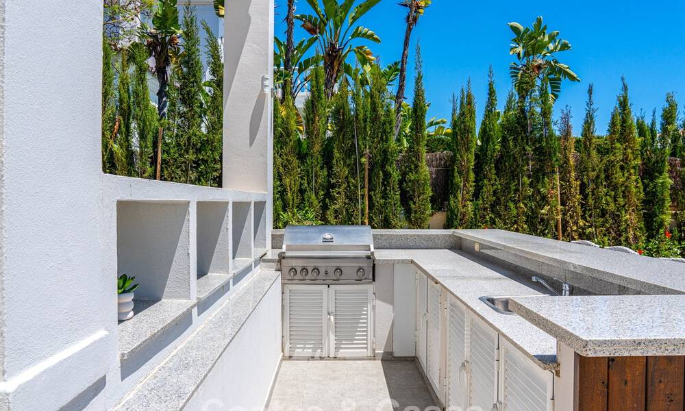 Villa de luxe avec espace de divertissement à vendre à Nueva Andalucía, Marbella 800019