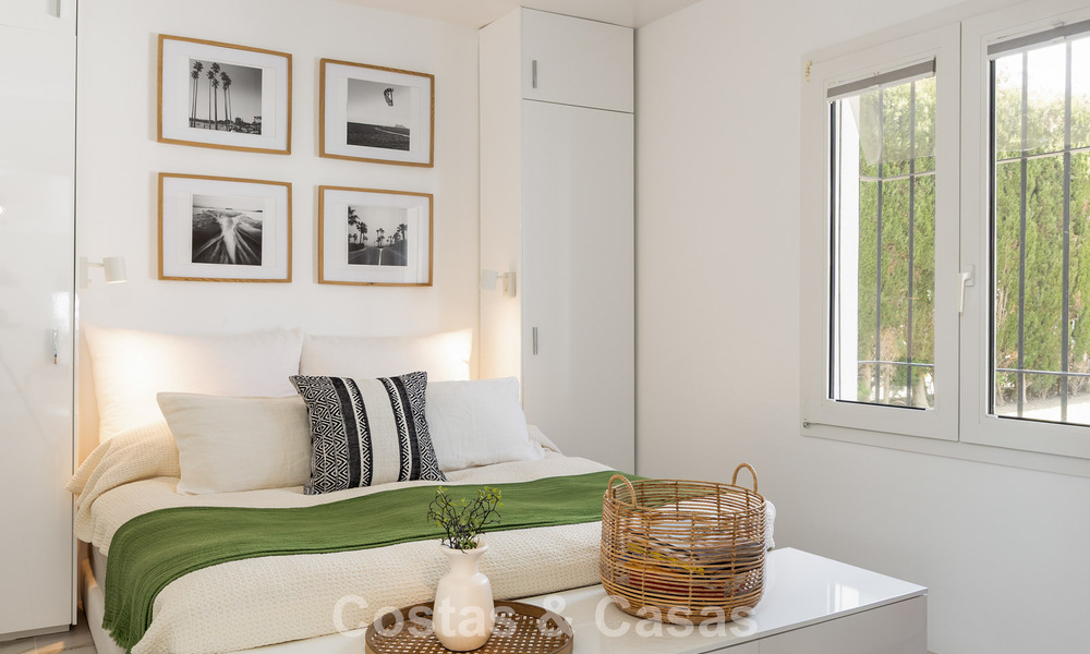 Magnifique villa andalouse contemporaine rénovée avec vue panoramique sur la mer à vendre à Sotogrande, Costa del Sol 799858