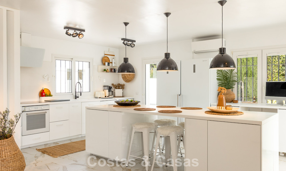 Magnifique villa andalouse contemporaine rénovée avec vue panoramique sur la mer à vendre à Sotogrande, Costa del Sol 799867