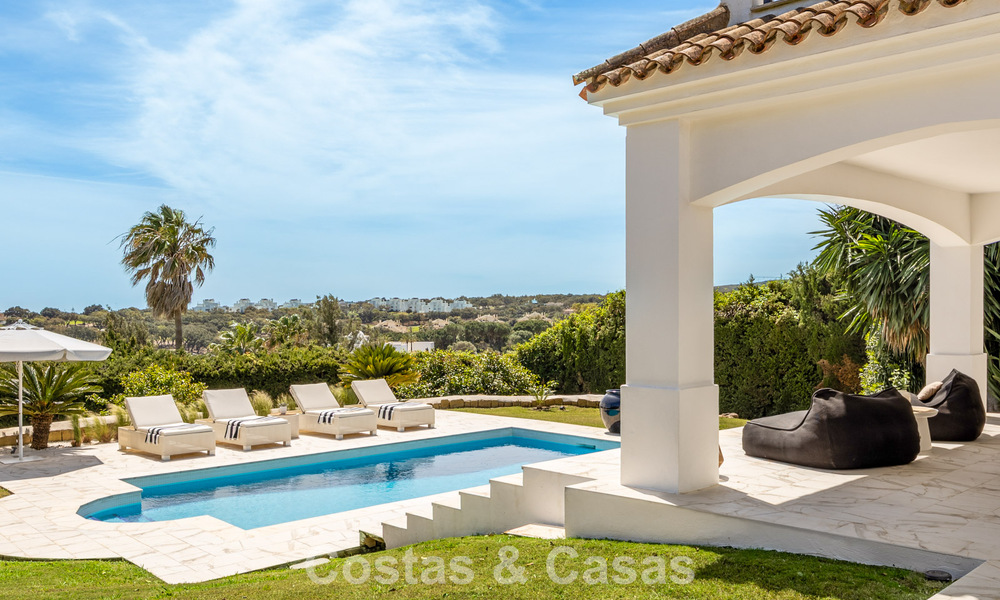 Magnifique villa andalouse contemporaine rénovée avec vue panoramique sur la mer à vendre à Sotogrande, Costa del Sol 799872