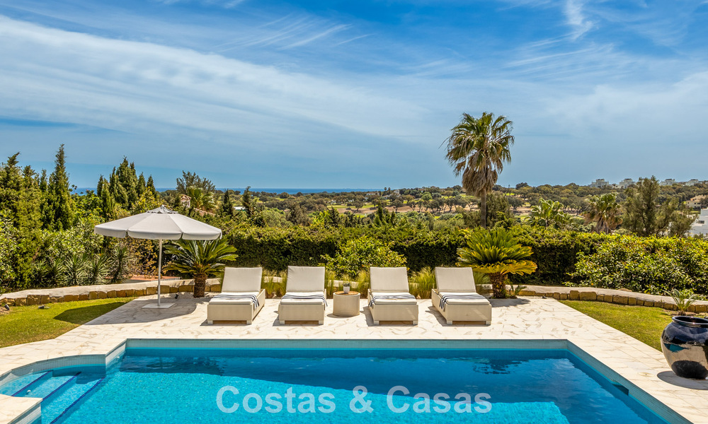 Magnifique villa andalouse contemporaine rénovée avec vue panoramique sur la mer à vendre à Sotogrande, Costa del Sol 799879