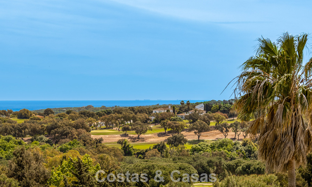 Magnifique villa andalouse contemporaine rénovée avec vue panoramique sur la mer à vendre à Sotogrande, Costa del Sol 799880