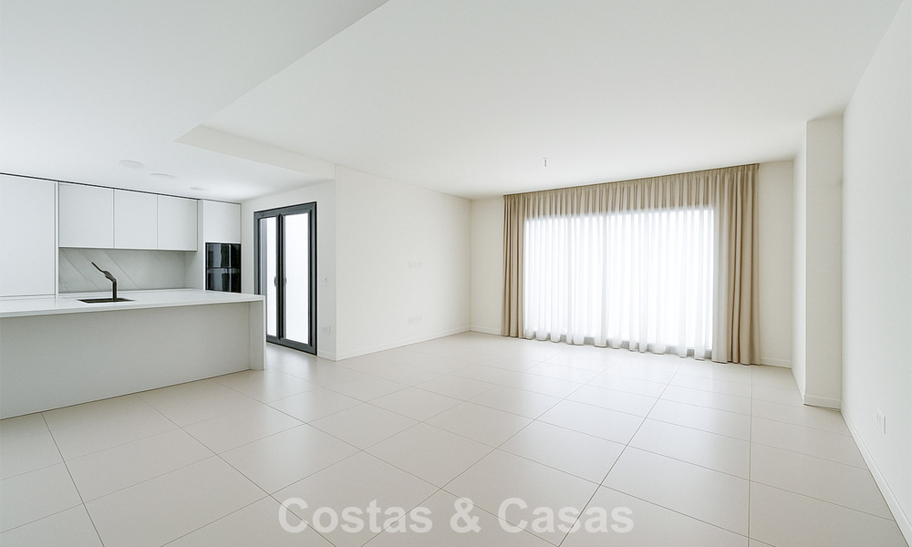 Résidences de luxe modernes prêtes à emménager à vendre dans un complexe de style resort à Fuengirola, Costa del Sol 799924
