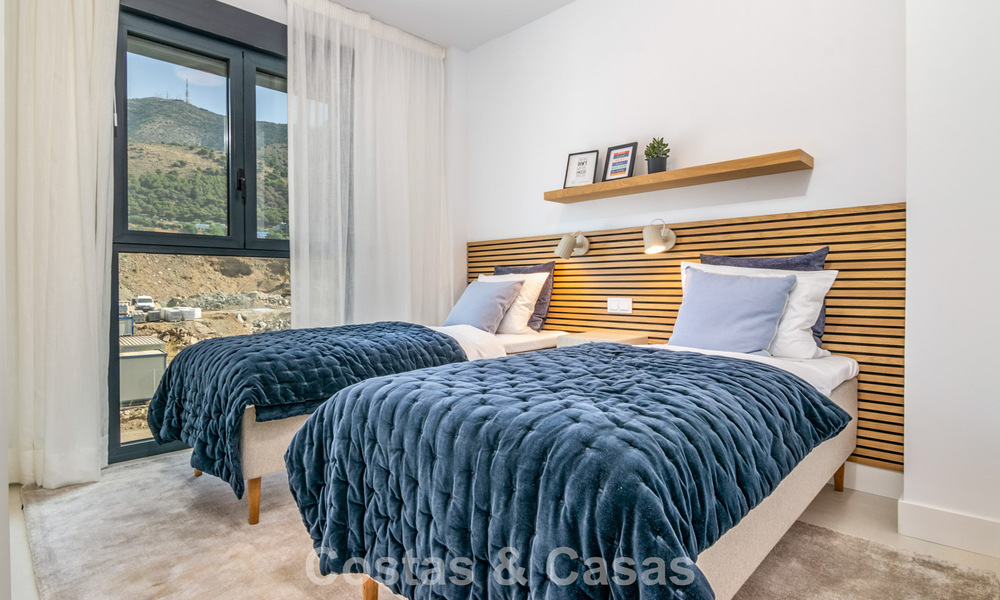 Résidences de luxe modernes prêtes à emménager à vendre dans un complexe de style resort à Fuengirola, Costa del Sol 799930