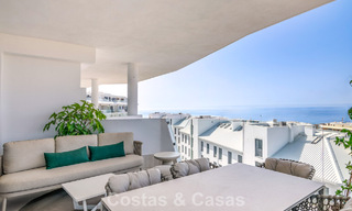 Résidences de luxe modernes prêtes à emménager à vendre dans un complexe de style resort à Fuengirola, Costa del Sol 799931 