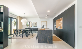 Résidences de luxe modernes prêtes à emménager à vendre dans un complexe de style resort à Fuengirola, Costa del Sol 799933 