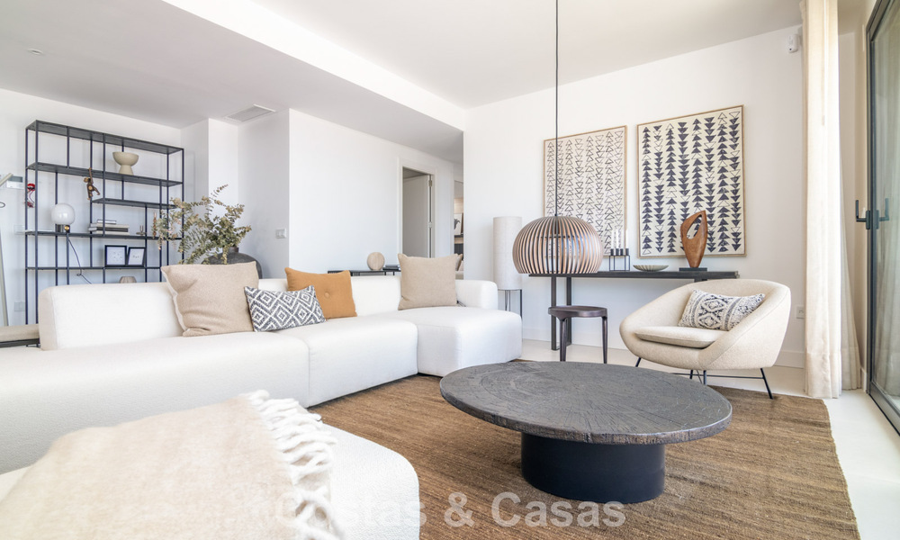 Résidences de luxe modernes prêtes à emménager à vendre dans un complexe de style resort à Fuengirola, Costa del Sol 799937