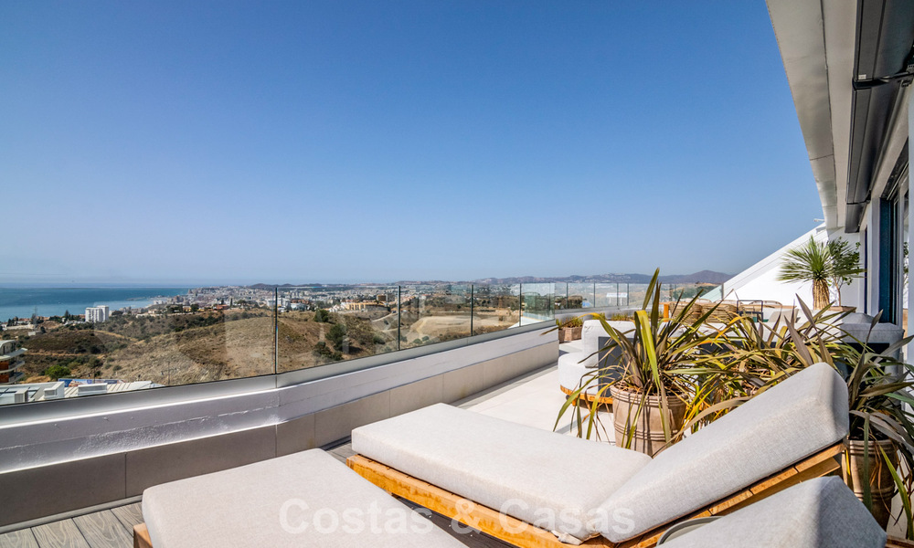 Résidences de luxe modernes prêtes à emménager à vendre dans un complexe de style resort à Fuengirola, Costa del Sol 799940