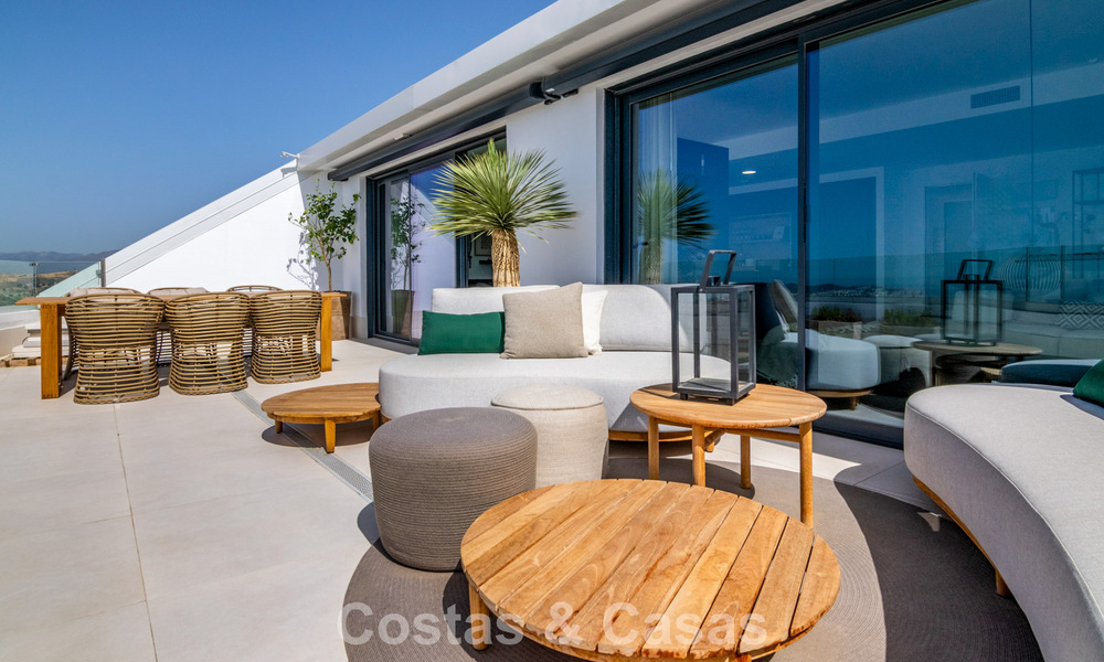 Résidences de luxe modernes prêtes à emménager à vendre dans un complexe de style resort à Fuengirola, Costa del Sol 799942