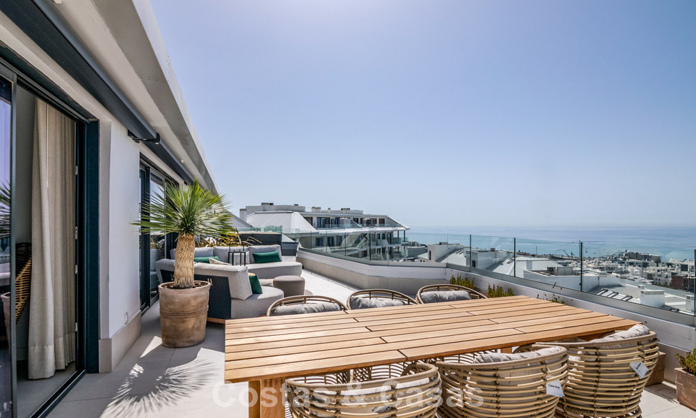 Résidences de luxe modernes prêtes à emménager à vendre dans un complexe de style resort à Fuengirola, Costa del Sol 799943