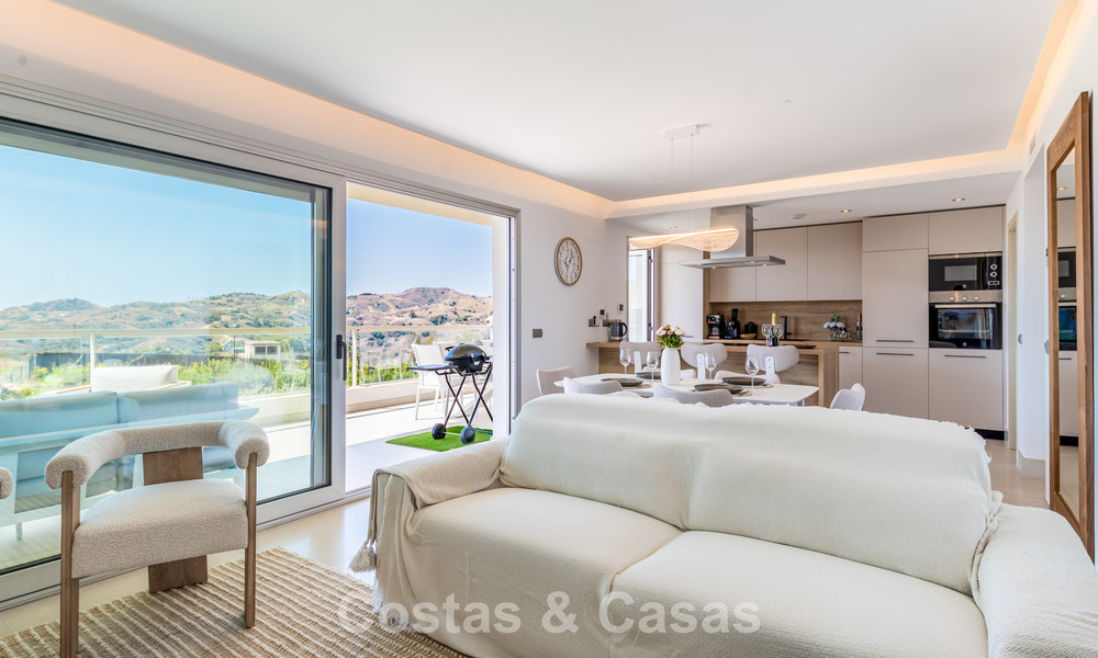 Appartement très lumineux avec grande terrasse type lounge à vendre à La Cala Golf, Mijas, Costa del Sol 799960