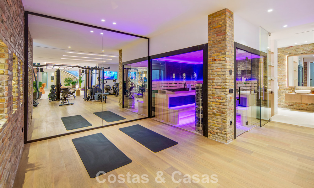 Villa contemporaine de design avec vue panoramique à vendre dans la Vallée du Golf de Nueva Andalucía, Marbella 800107