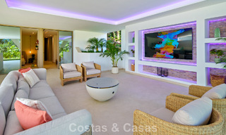 Villa contemporaine de design avec vue panoramique à vendre dans la Vallée du Golf de Nueva Andalucía, Marbella 800125 