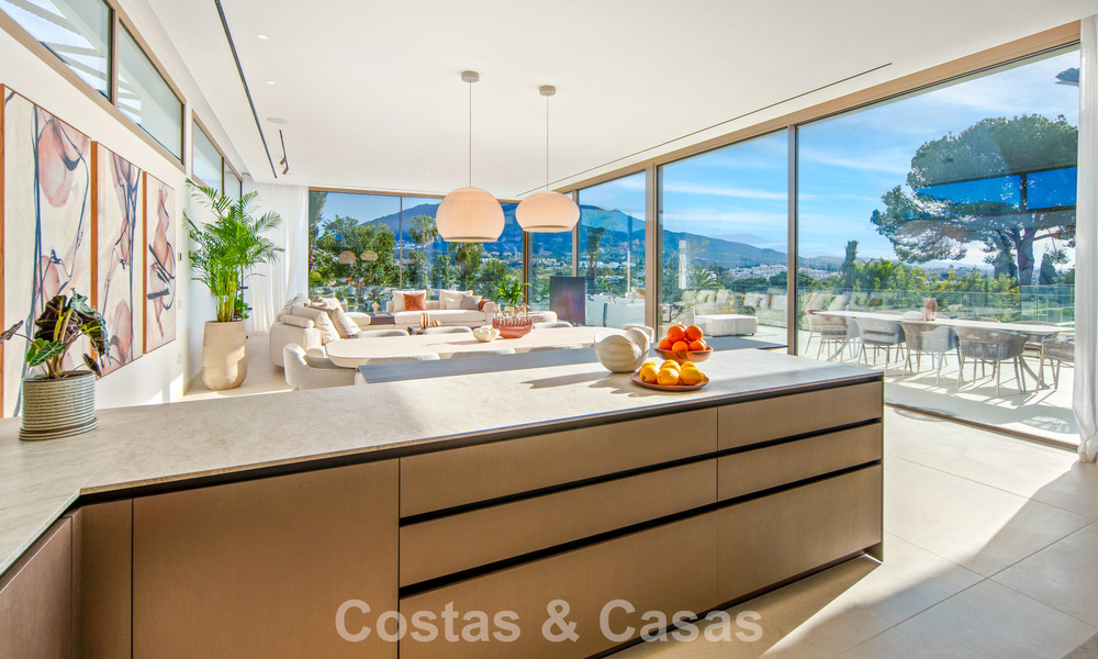 Villa contemporaine de design avec vue panoramique à vendre dans la Vallée du Golf de Nueva Andalucía, Marbella 800139