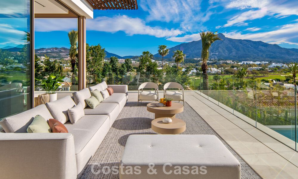 Villa contemporaine de design avec vue panoramique à vendre dans la Vallée du Golf de Nueva Andalucía, Marbella 800144