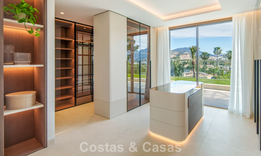 Villa contemporaine de design avec vue panoramique à vendre dans la Vallée du Golf de Nueva Andalucía, Marbella 800160