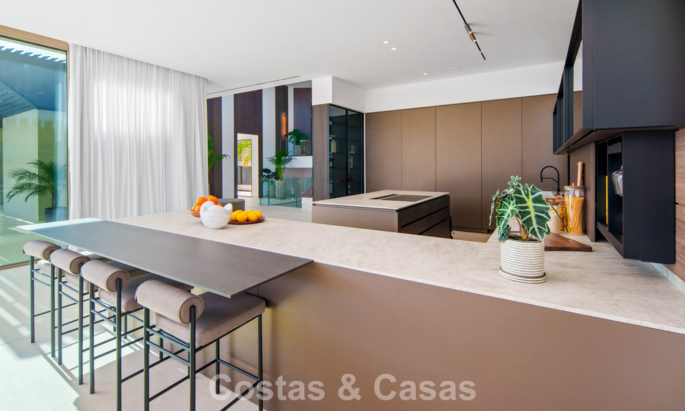 Villa contemporaine de design avec vue panoramique à vendre dans la Vallée du Golf de Nueva Andalucía, Marbella 800174
