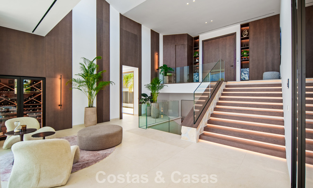 Villa contemporaine de design avec vue panoramique à vendre dans la Vallée du Golf de Nueva Andalucía, Marbella 800175