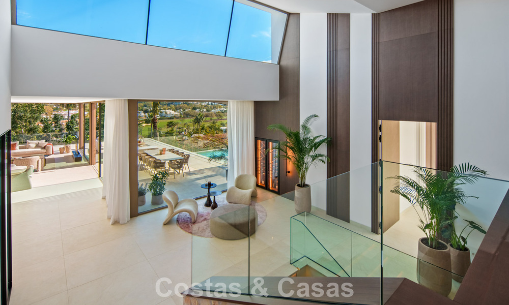 Villa contemporaine de design avec vue panoramique à vendre dans la Vallée du Golf de Nueva Andalucía, Marbella 800176
