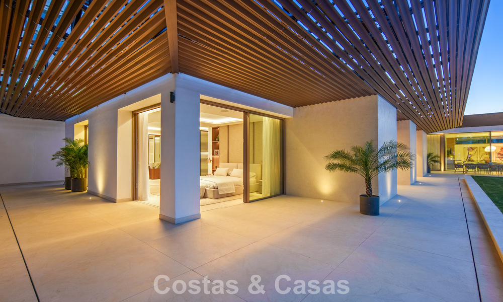 Villa contemporaine de design avec vue panoramique à vendre dans la Vallée du Golf de Nueva Andalucía, Marbella 800190