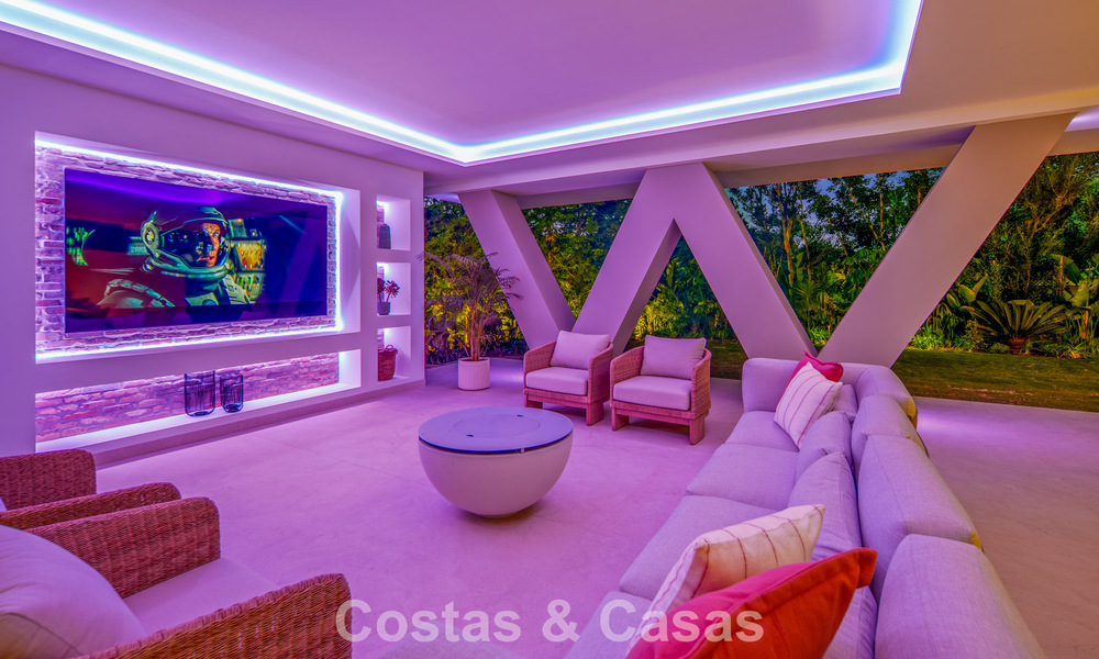 Villa contemporaine de design avec vue panoramique à vendre dans la Vallée du Golf de Nueva Andalucía, Marbella 800193