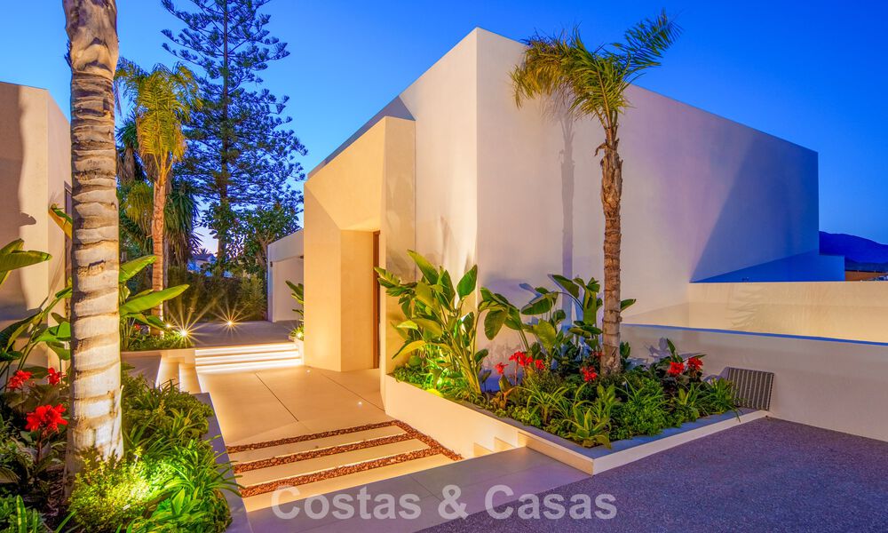 Villa contemporaine de design avec vue panoramique à vendre dans la Vallée du Golf de Nueva Andalucía, Marbella 800196