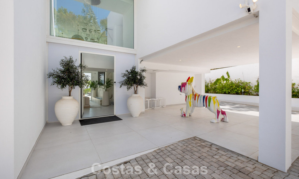 Élégante villa de luxe au style moderne avec vues panoramique à vendre dans les Collines a l'est de Marbella 800263