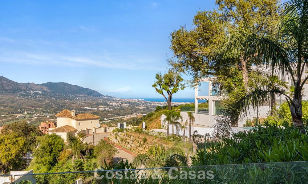 Élégante villa de luxe au style moderne avec vues panoramique à vendre dans les Collines a l'est de Marbella 800265