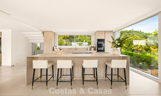 Élégante villa de luxe au style moderne avec vues panoramique à vendre dans les Collines a l'est de Marbella 800280 