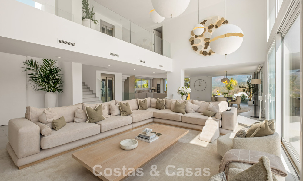 Élégante villa de luxe au style moderne avec vues panoramique à vendre dans les Collines a l'est de Marbella 800282