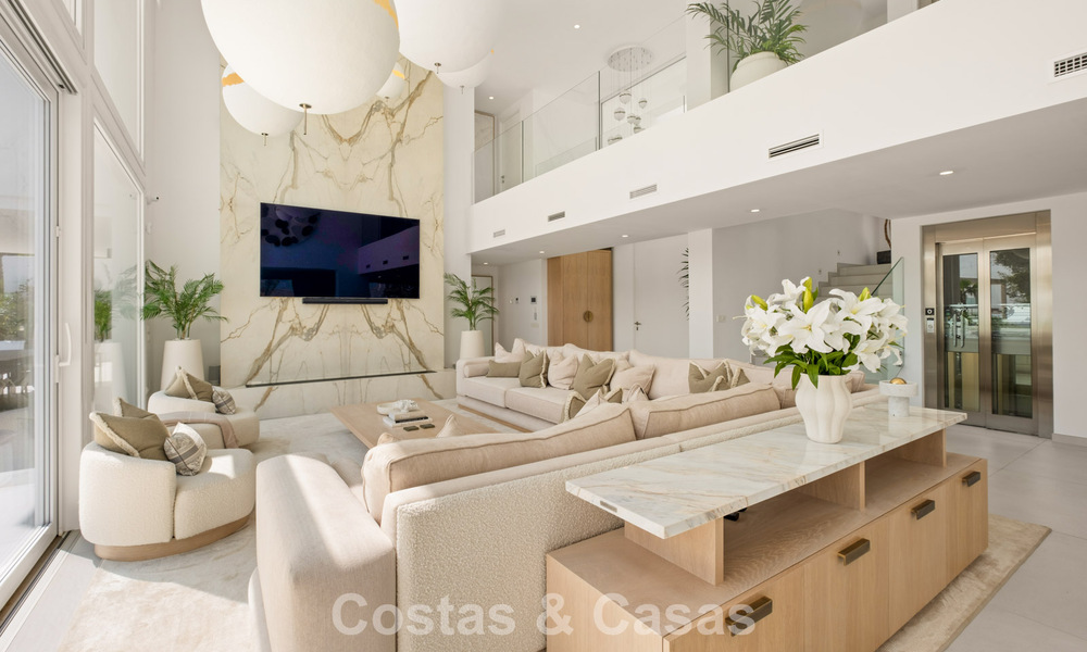 Élégante villa de luxe au style moderne avec vues panoramique à vendre dans les Collines a l'est de Marbella 800284