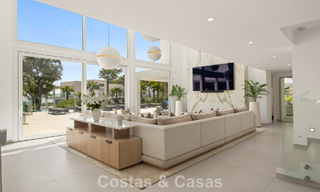 Élégante villa de luxe au style moderne avec vues panoramique à vendre dans les Collines a l'est de Marbella 800285 