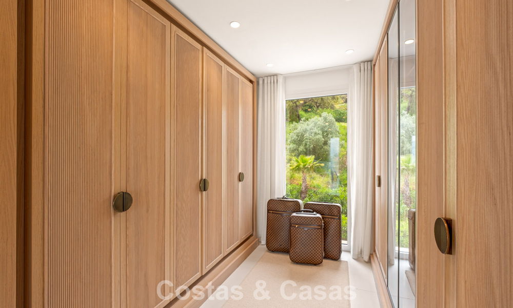 Élégante villa de luxe au style moderne avec vues panoramique à vendre dans les Collines a l'est de Marbella 800295