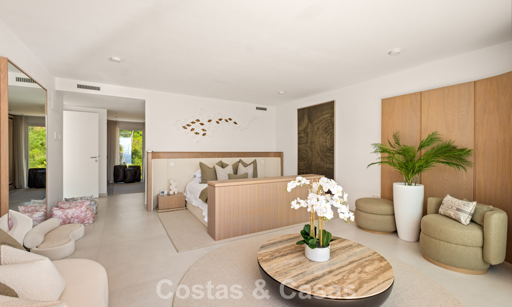 Élégante villa de luxe au style moderne avec vues panoramique à vendre dans les Collines a l'est de Marbella 800315