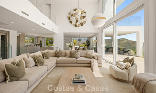 Élégante villa de luxe au style moderne avec vues panoramique à vendre dans les Collines a l'est de Marbella 800323 