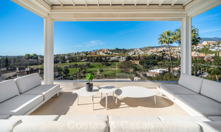 Villa de luxe sophistiquée à vendre avec vue panoramique dans la prestigieuse vallée du golf de Nueva Andalucía, Marbella 800325 